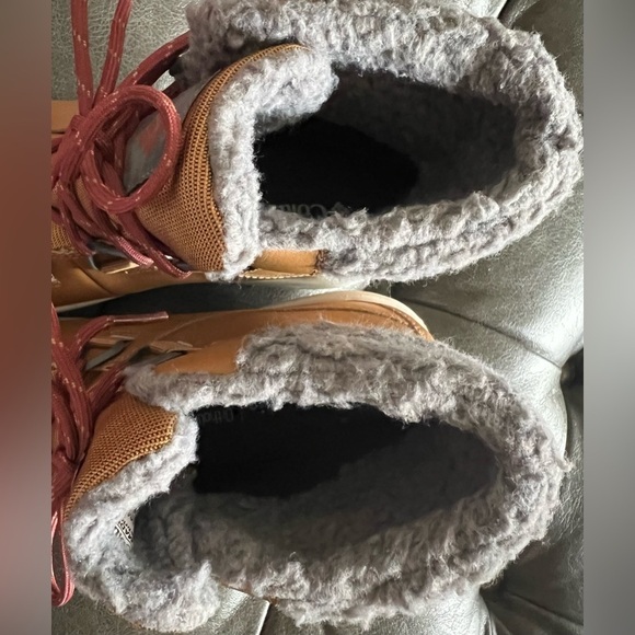 New In Box!! Women’s Columbia Boot In Cognac Size 8 - Picture 9 of 14